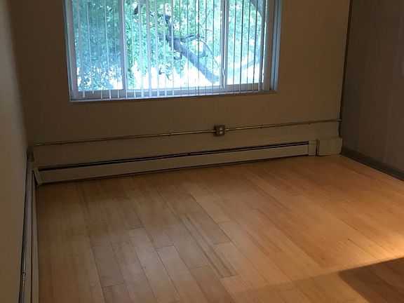 3rd image of 1921 N Main St APT D7