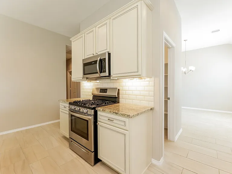 5647 Claymore Meadow Ln — Photo 7