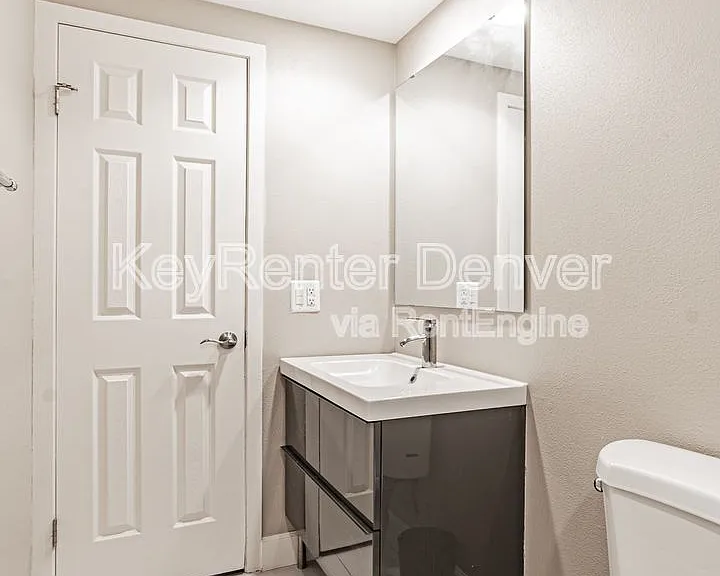 800 N Pearl St #202 — Photo 8