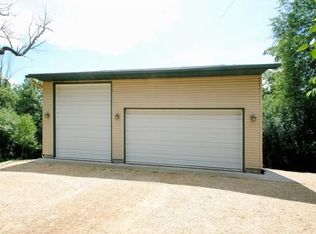 10020 Barnes Trl, Inver Grove Heights, MN 55077