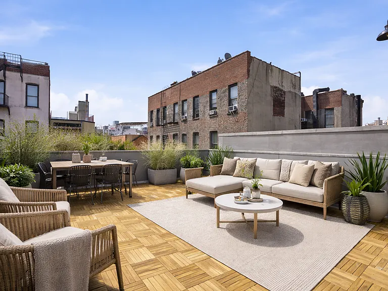 356 E 8th St #Penthouse 3 — Photo 12