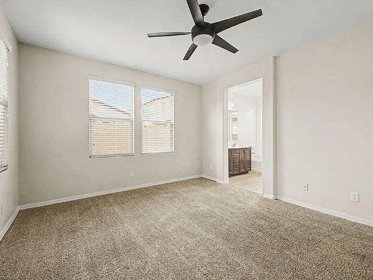 8530 W Flynn Ln — Photo 13