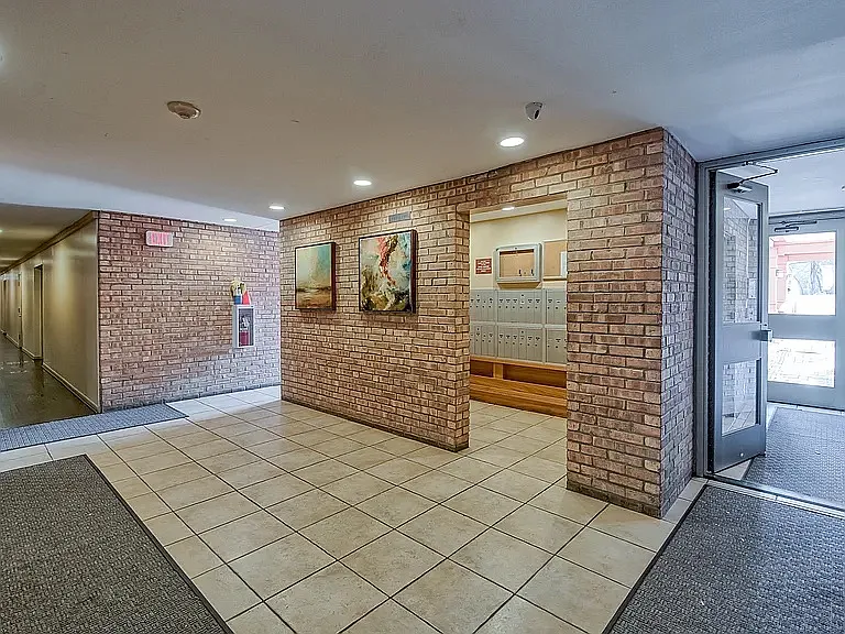 6010 Oakwood Dr #1H — Photo 3