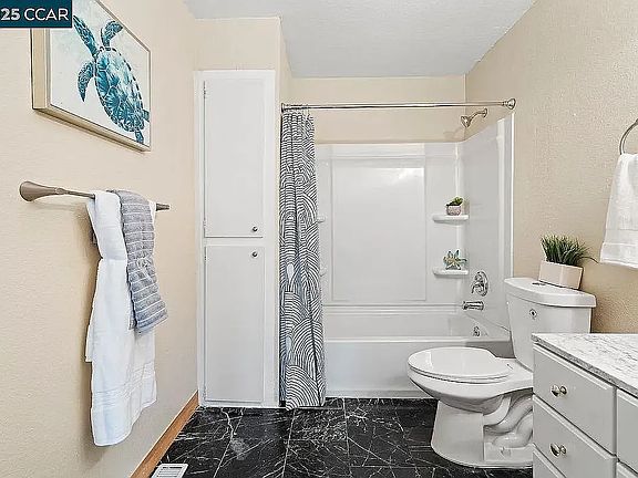 Fully upgraded bathroom