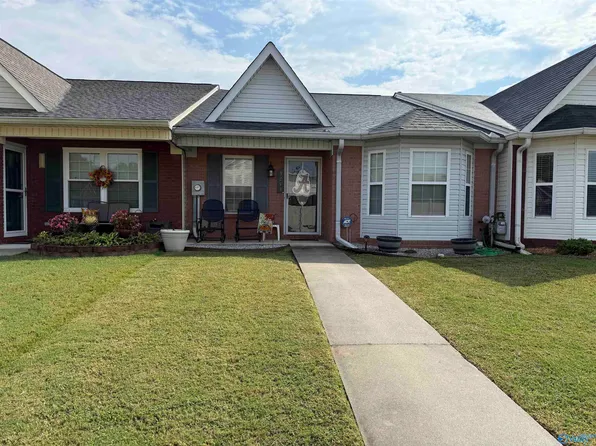3243 Fieldstone Dr SW, Decatur, AL 35603