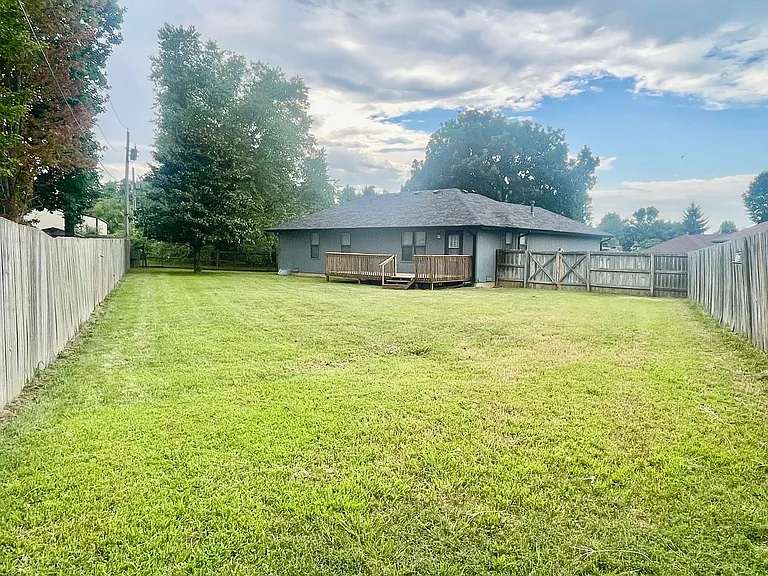 616 E Barbara Ct — Photo 28