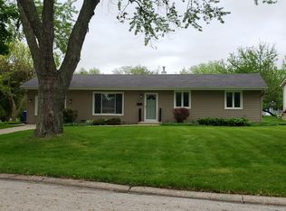 1711 Howard Ct, Wheaton, IL 60187