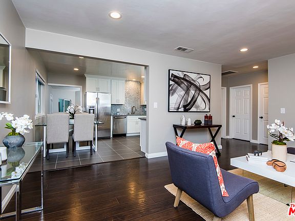 4th image of 8356 Colegio Dr