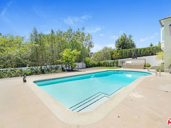 2383 Panorama Ter, Los Angeles, CA 90039