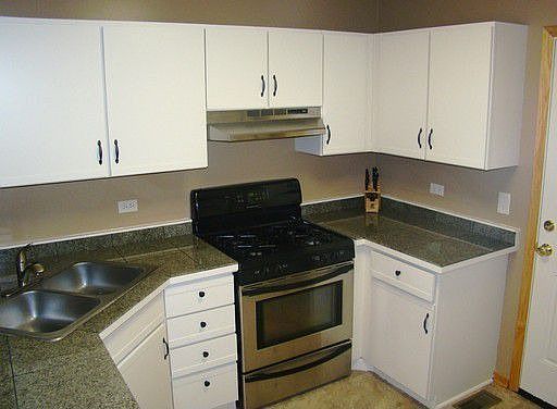 Nice size kitchen with plenty of cabinets & countertops!