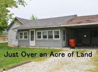 201 E Taylor St, Sorento, IL