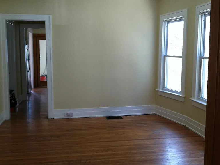 19 Russell St #LOWER — Photo 11
