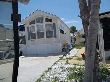 3rd image of 553 Nettles Blvd