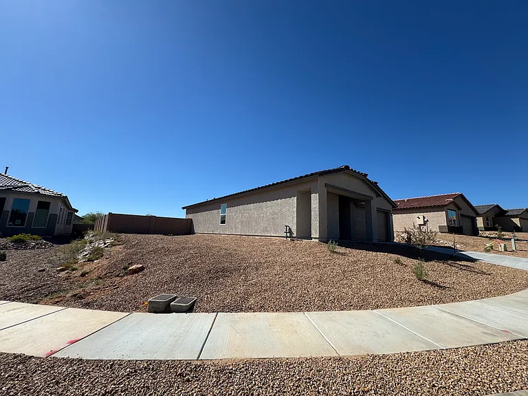 2125 W Totems St — Photo 8