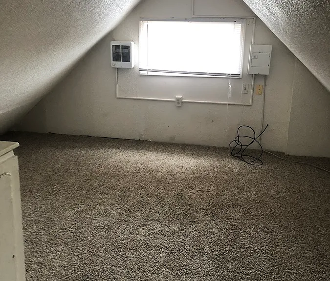 235 SW Tyler St #4 — Photo 4