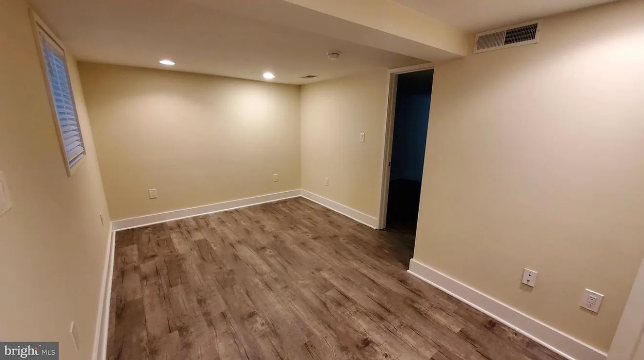 1 bed, $2,099 — Photo 3