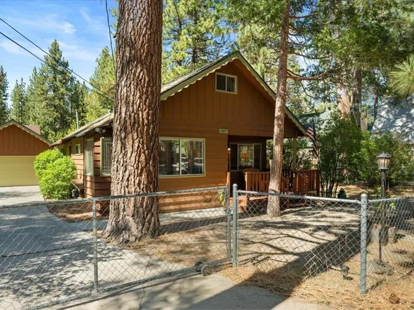 1017 W Rainbow Blvd, Big Bear City, CA 92314