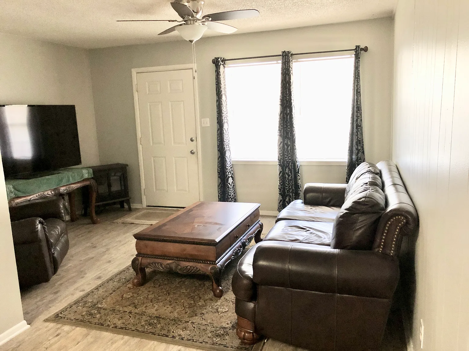 2 bed, 800 sqft, $1,600 — Photo 3