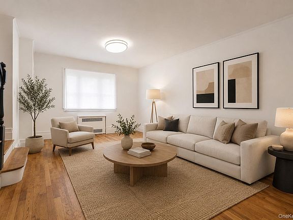 3rd image of 946 Gerard Avenue