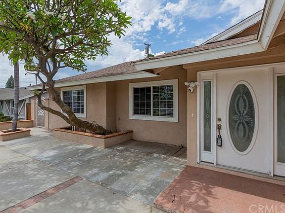 3rd image of 1351 E Palm Dr