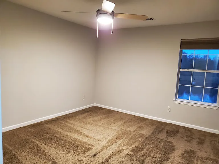 1294 Sydney Pond Cir — Photo 20