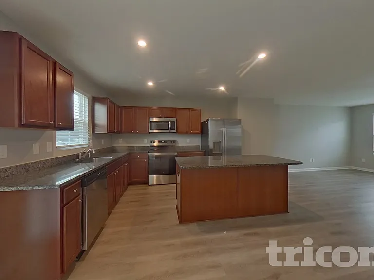 757 Sequoia Dr — Photo 5