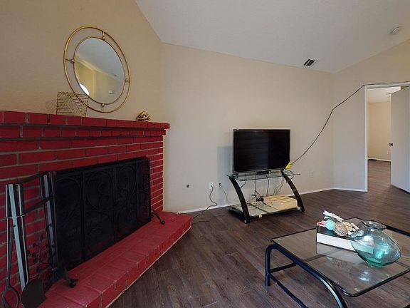 5th image of 1216 Markham Ave