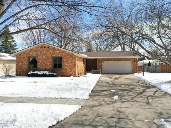 3631 Evergreen Rd N, Fargo, ND 58102