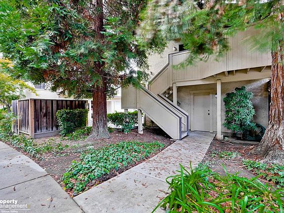 2nd image of 525 Quail Bush Ct