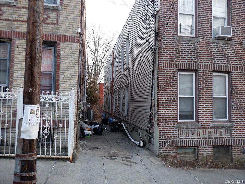 2nd image of 632 E 223rd St