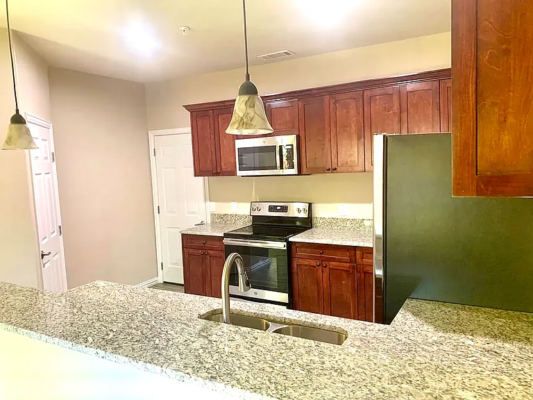311 Milton St #3 — Photo 7