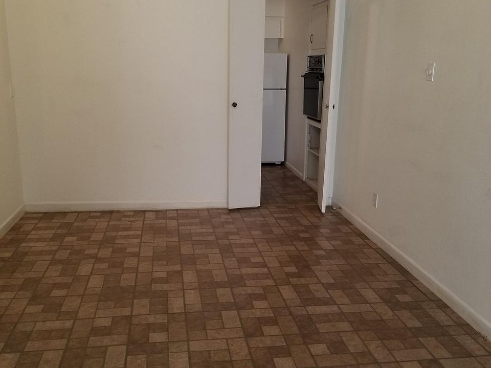 1st image of 2512 Avenue Q Unit C