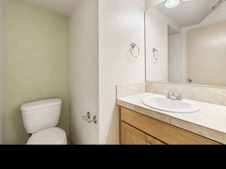 2833 NE Stapleton Rd #0 — Photo 11