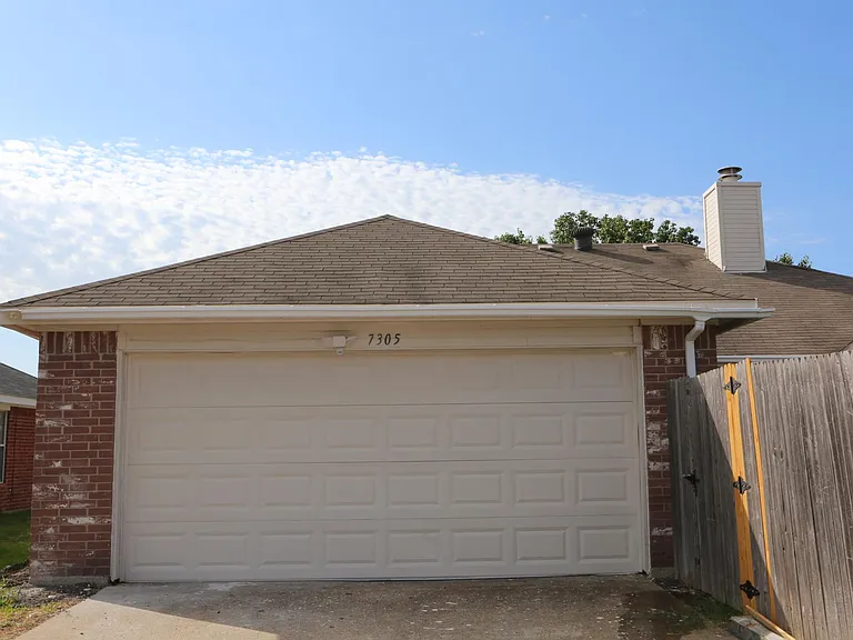 7305 Maplewood Dr — Photo 48