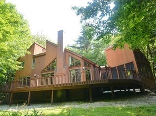 531 Moberg Rd, Becket, MA 01223