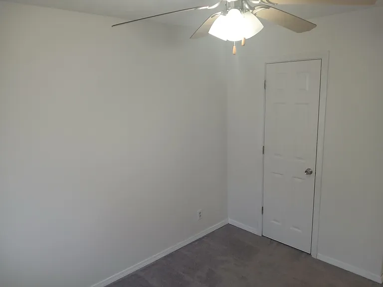7947 Twin Oaks Rd — Photo 13