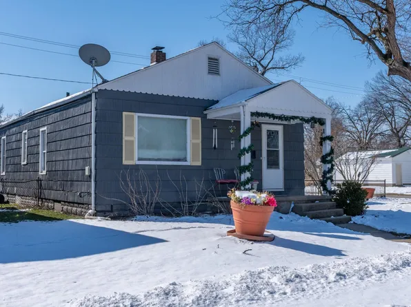 1804 E Calvert St, South Bend, IN 46613