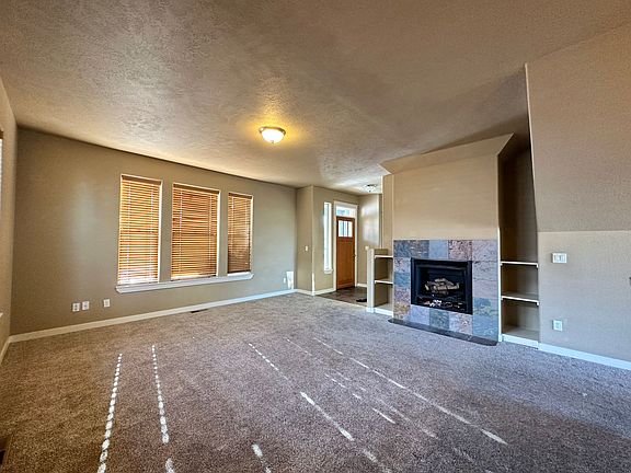 3rd image of 4235 SW Rhyolite Pl