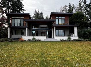 4652 95th Ave NE, Yarrow Pt, WA