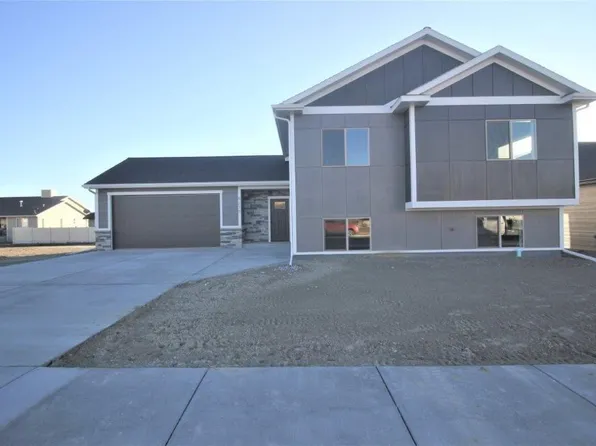 5230 Chapel Hill Dr, Billings, MT 59106