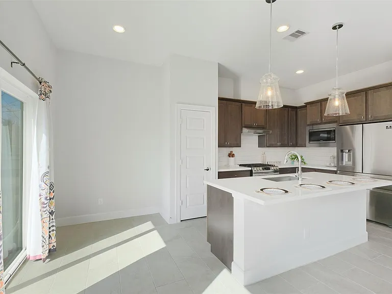 603 Press St — Photo 8