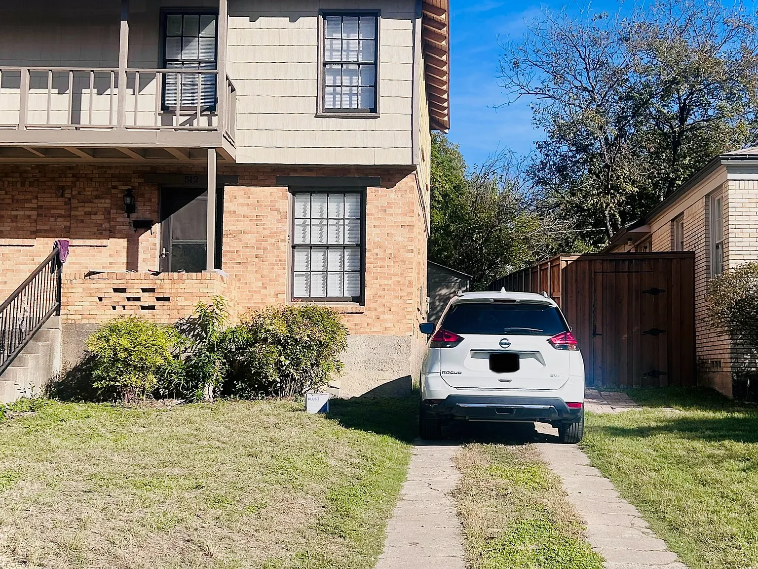2 bed, 890 sqft, $1,475 — Photo 2