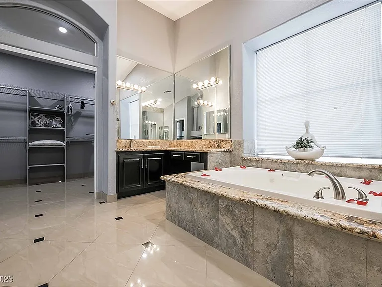 1400 Castle Crest Dr — Photo 34