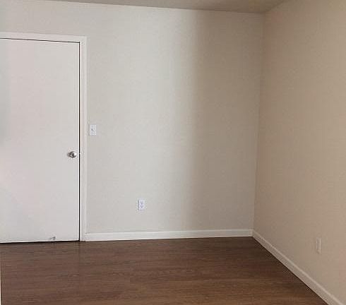 4th image of 2321 Parker Ave APT 103