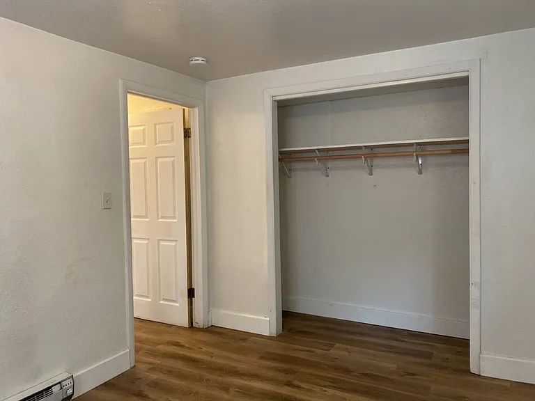 524 N Frey Ave #B — Photo 22