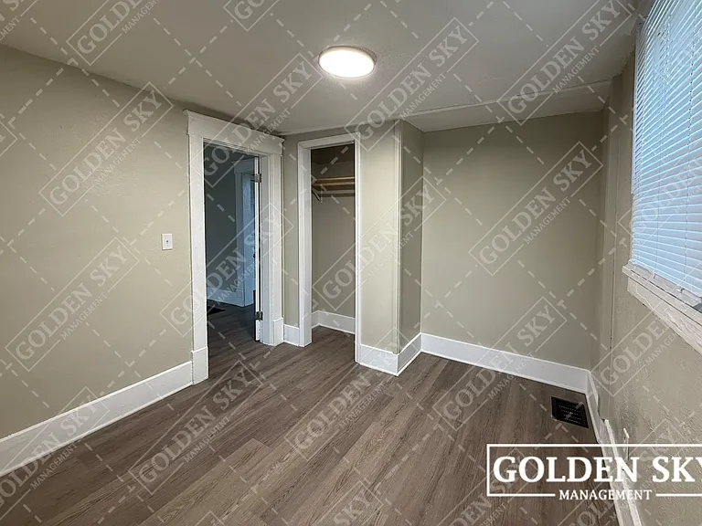 1224 E Main St — Photo 1