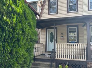 303 Harrison St, Riverton, NJ 08077