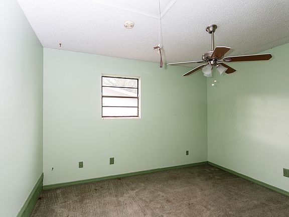 5th image of 571 Norma Dr