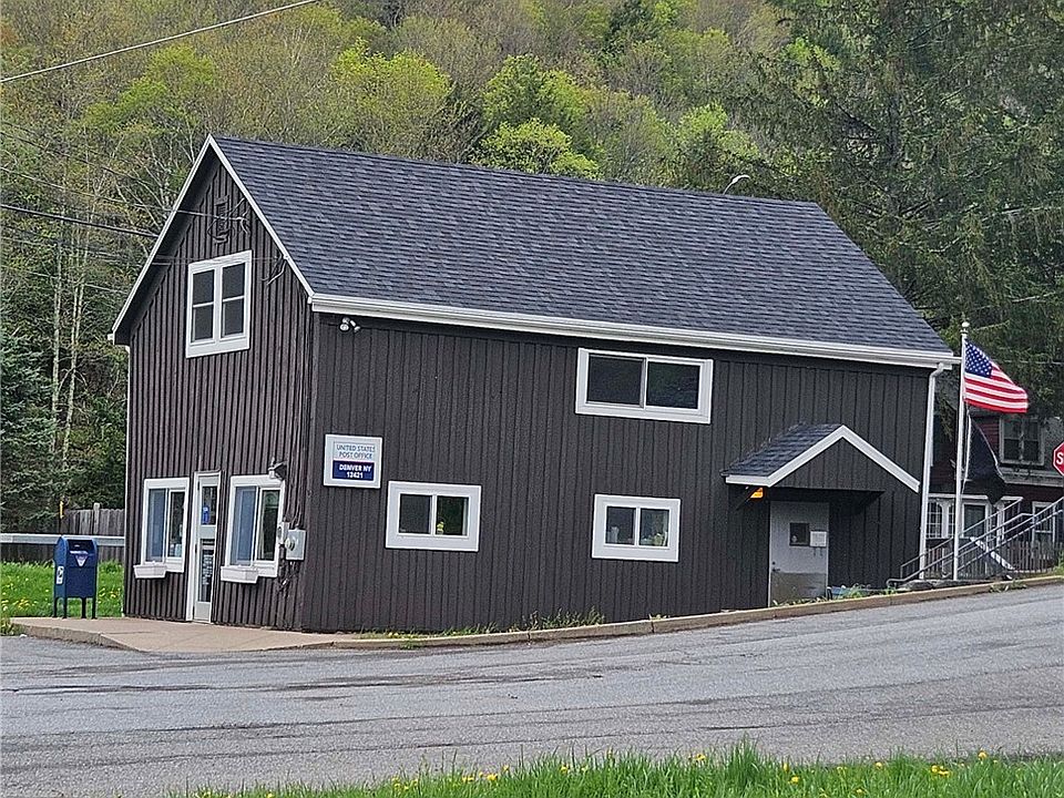 1st image of 1375 Dimmick Mountain Rd