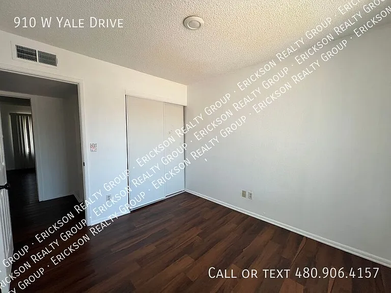 910 W Yale Dr — Photo 13